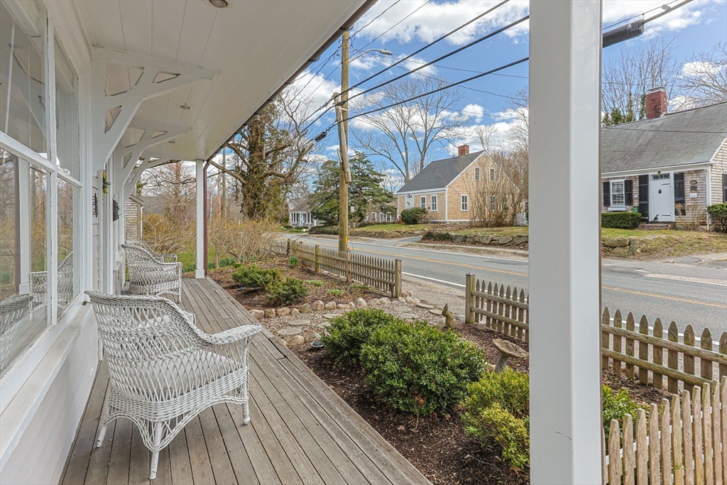 194 Rte 6a Yarmouth, MA 02675 - Photo 3 of 36