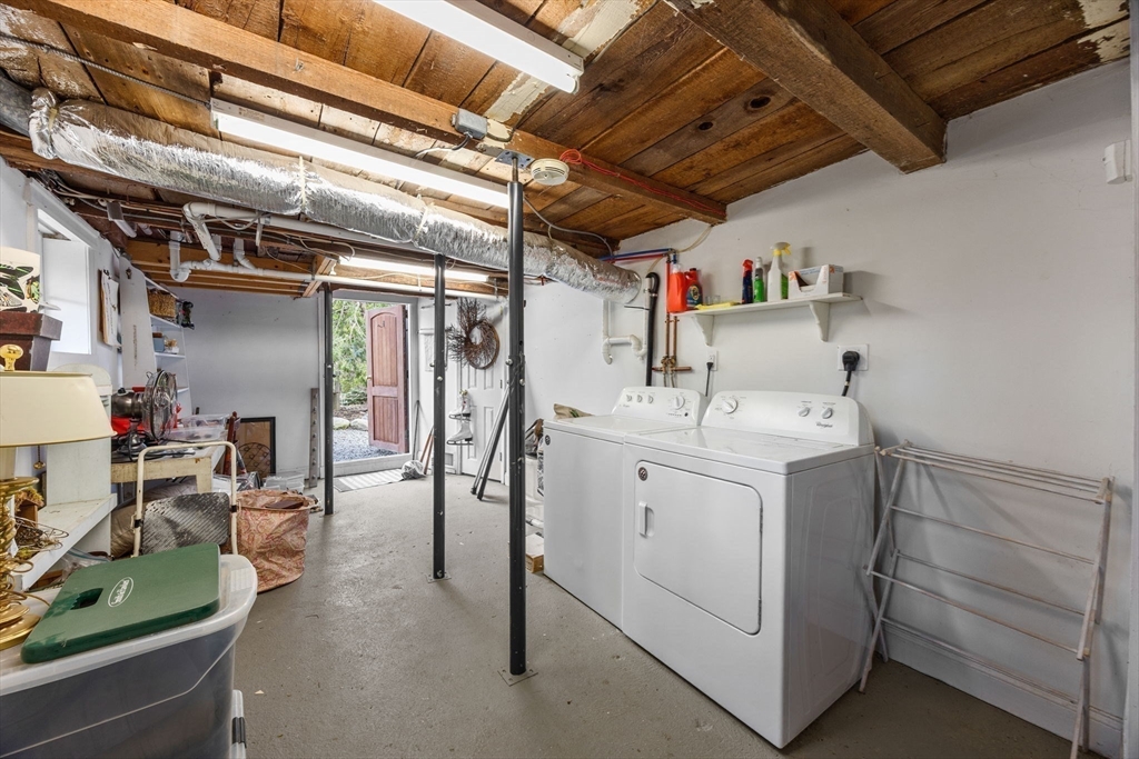 194 Rte 6a Yarmouth, MA 02675 - Photo 31 of 36