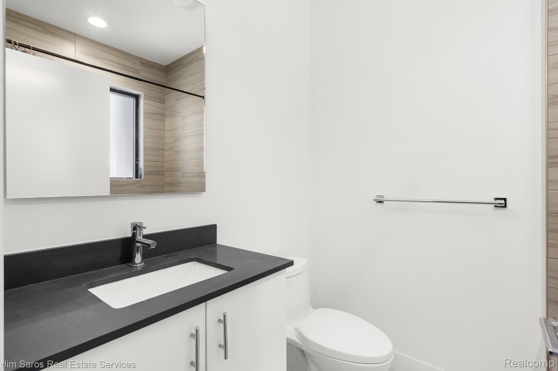 2834 John R Street Detroit, MI 48201 - Photo 12 of 24 13-CLEAN-7.jpg
