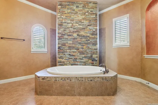 $1,375,000 | 315 Santa Domingo, Helotes, TX 78023