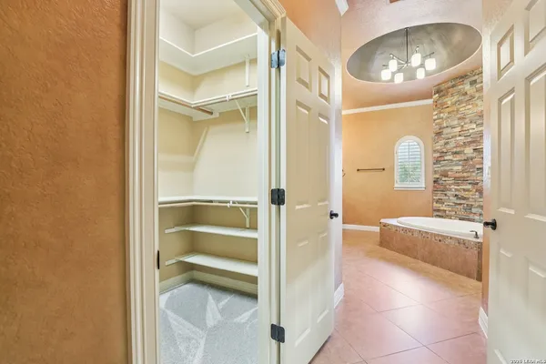 $1,375,000 | 315 Santa Domingo, Helotes, TX 78023