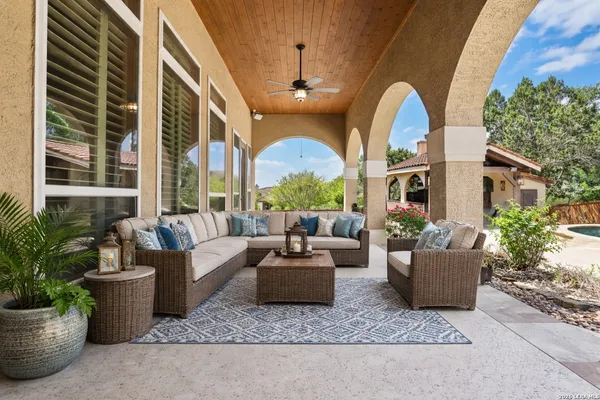 $1,375,000 | 315 Santa Domingo, Helotes, TX 78023