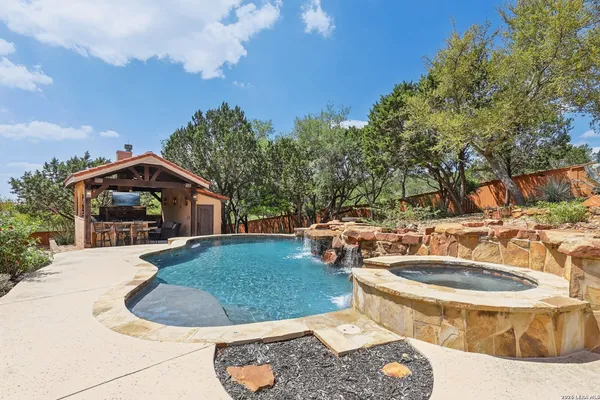 $1,375,000 | 315 Santa Domingo, Helotes, TX 78023