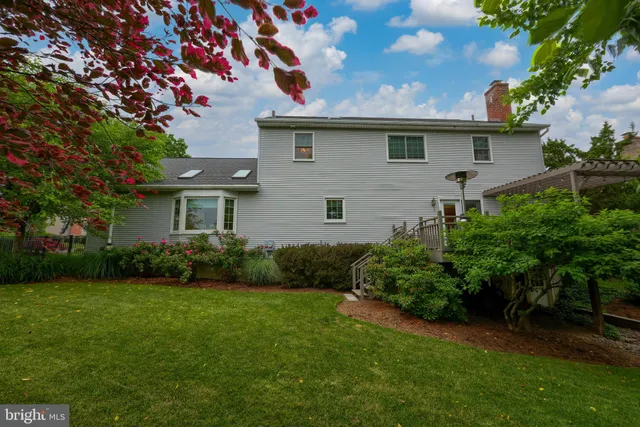 $719,900 | 220 Sturbridge Drive, Wyomissing, PA 19610