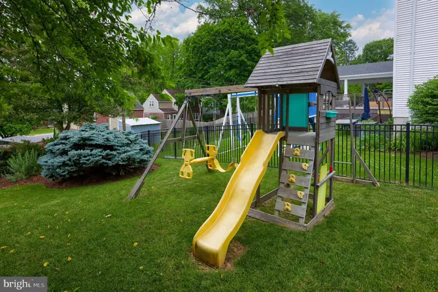 $719,900 | 220 Sturbridge Drive, Wyomissing, PA 19610