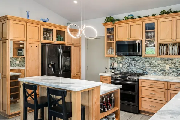 $2,650,000 | 3037 Foothill Boulevard, Calistoga, CA 94515