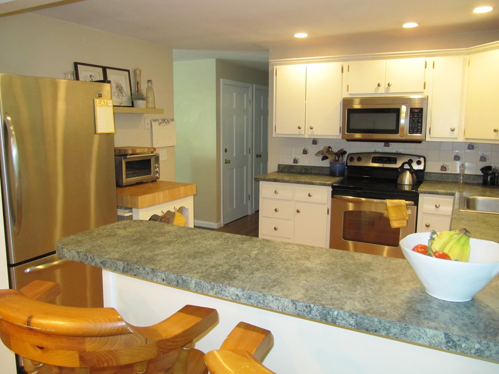 23 Spring Valley Road Worcester, MA 01609 - Photo 8 of 30 Gallery Image 8
