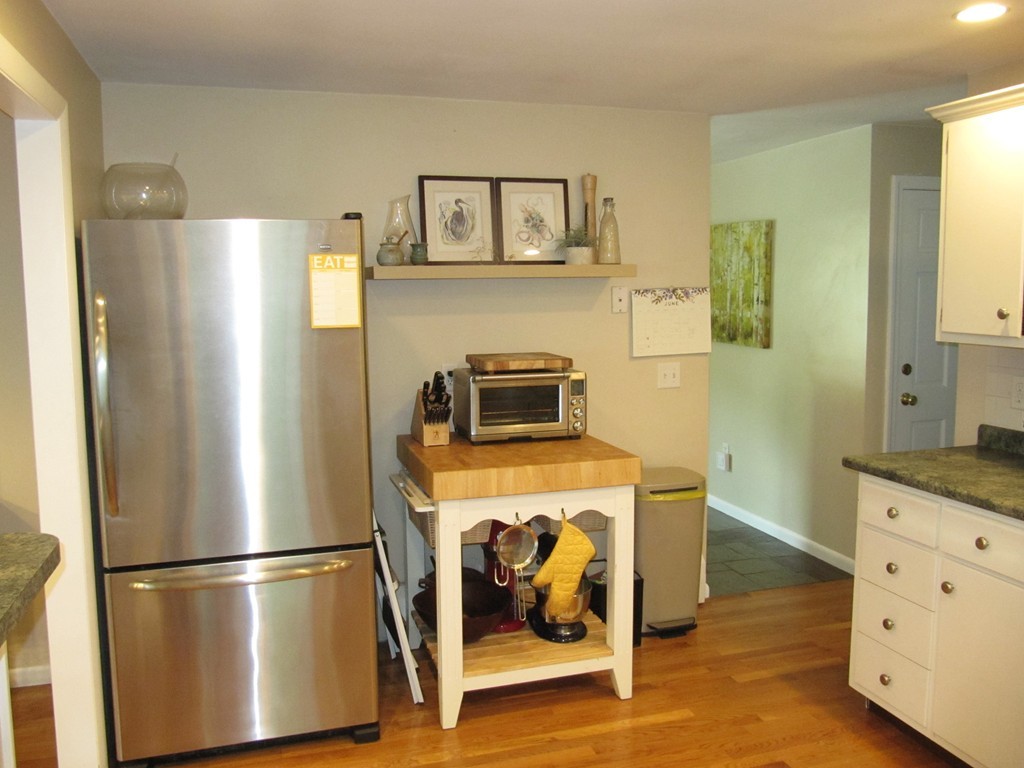 23 Spring Valley Road Worcester, MA 01609 - Photo 10 of 30 Gallery Image 10