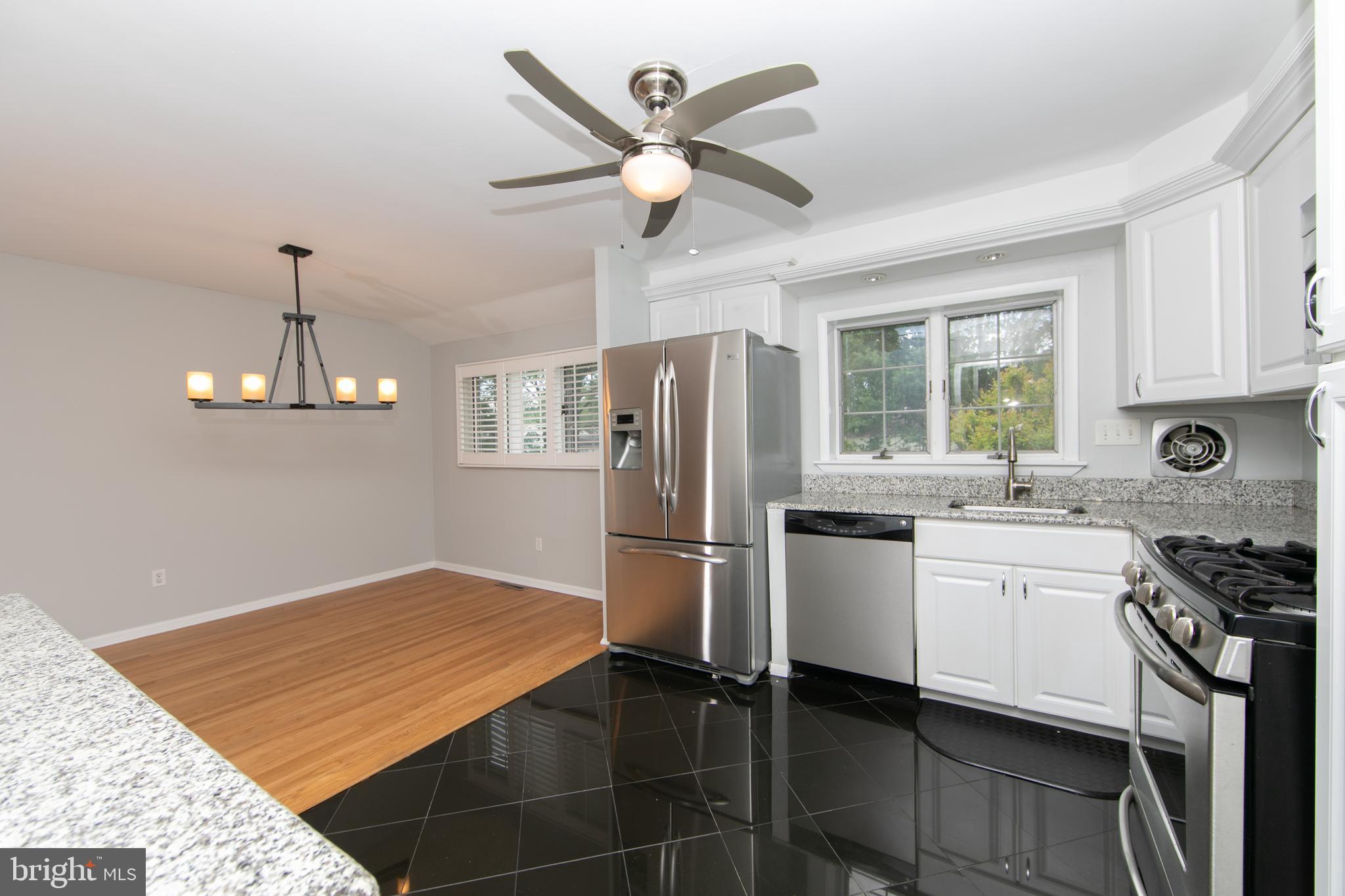 47 Heritage Road Marlton, NJ 08053 - Photo 12 of 43 Kitchen into dining room