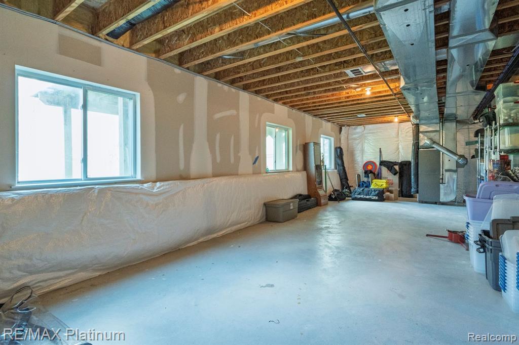 1402 Secretariat Way Howell, MI 48843 - Photo 33 of 37 Gallery Image 33
