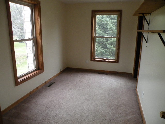 3020 East Copas Road Owosso, MI 48867 - Photo 9 of 25 31364294-8.JPG