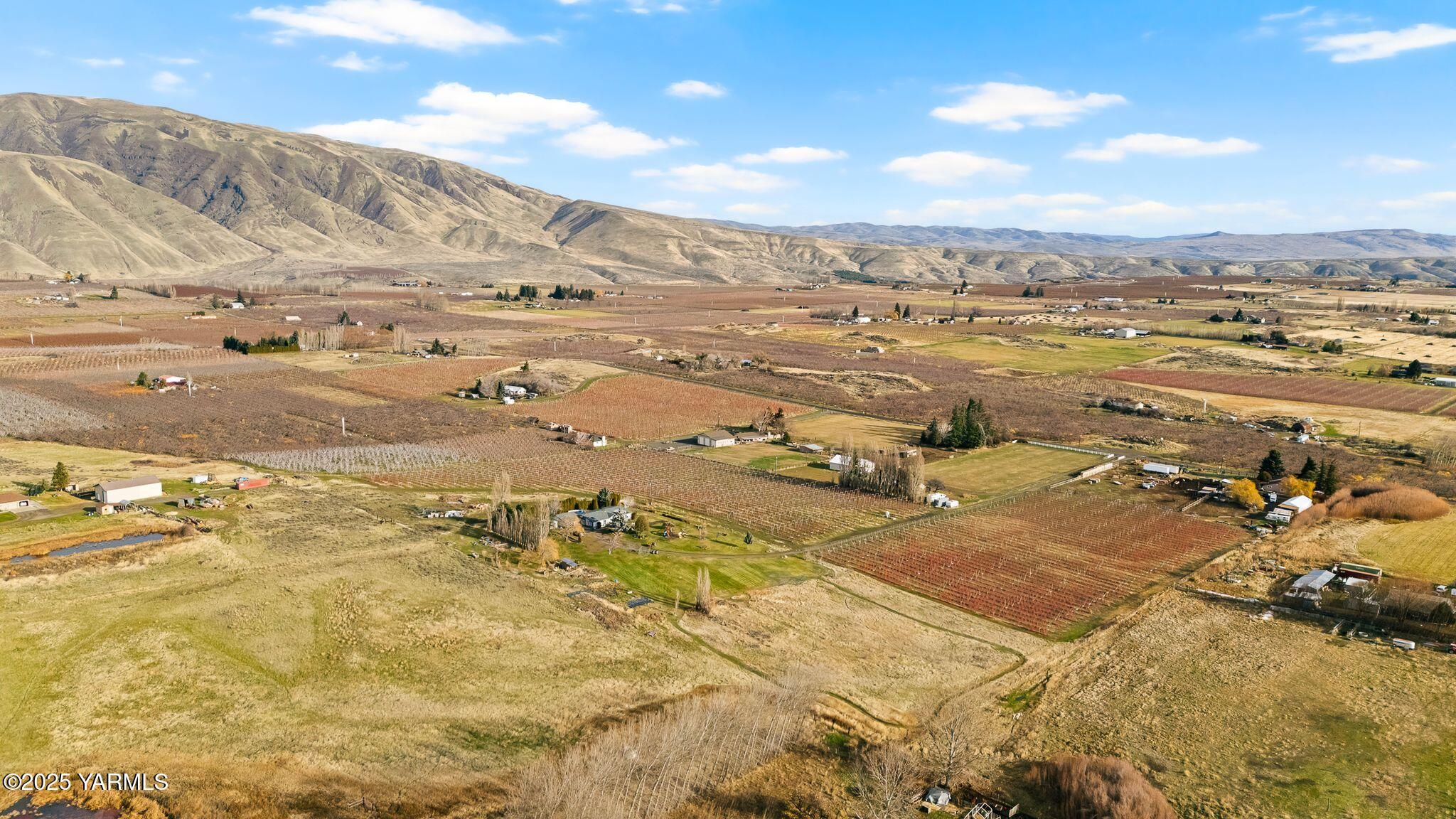 1880 Franklin Road Tieton, WA 98947 - Photo 28 of 29 a view of an ocean view