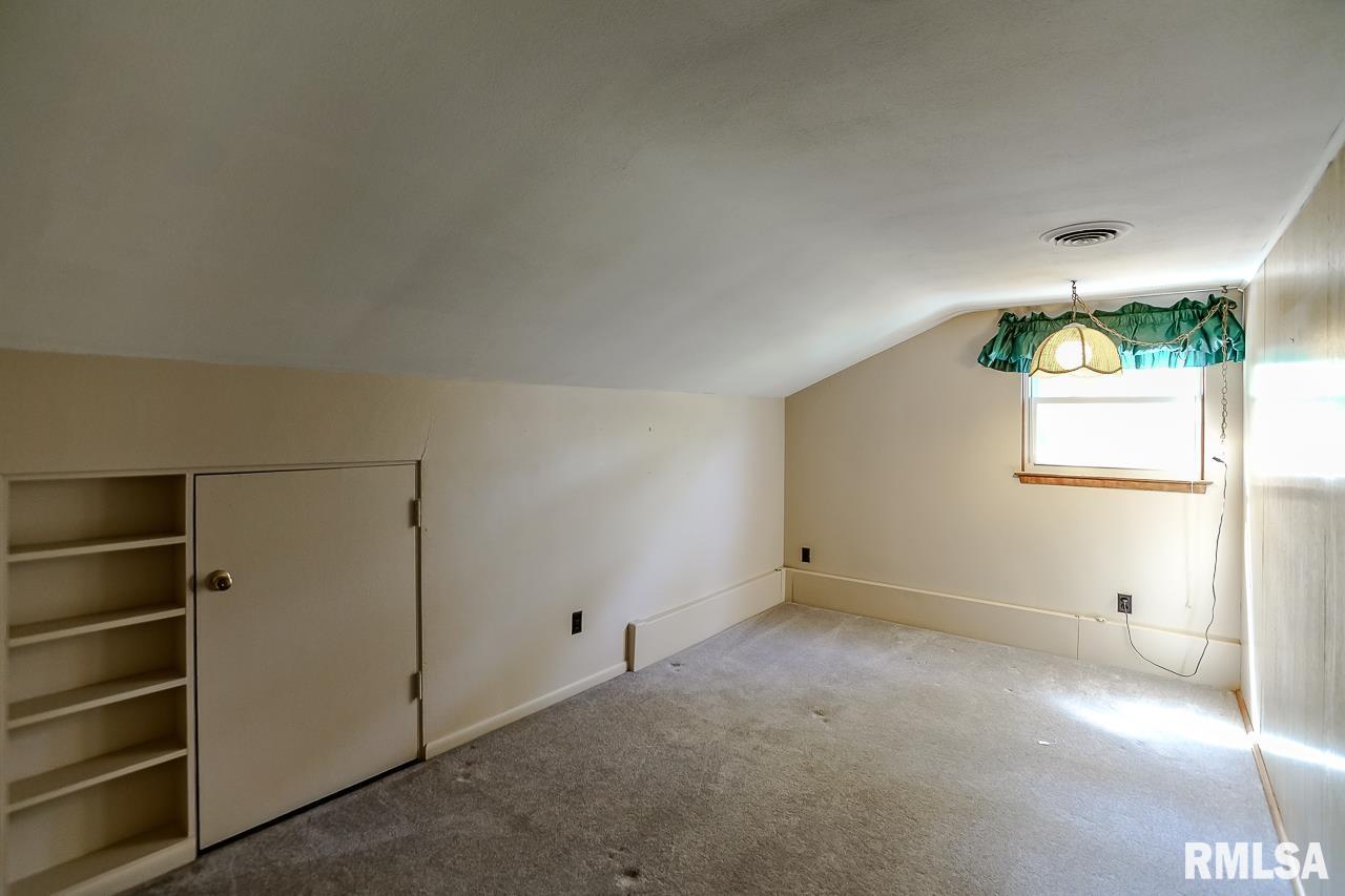114 South Rustic Road East Peoria, IL 61611 - Photo 17 of 31 Gallery Image 17