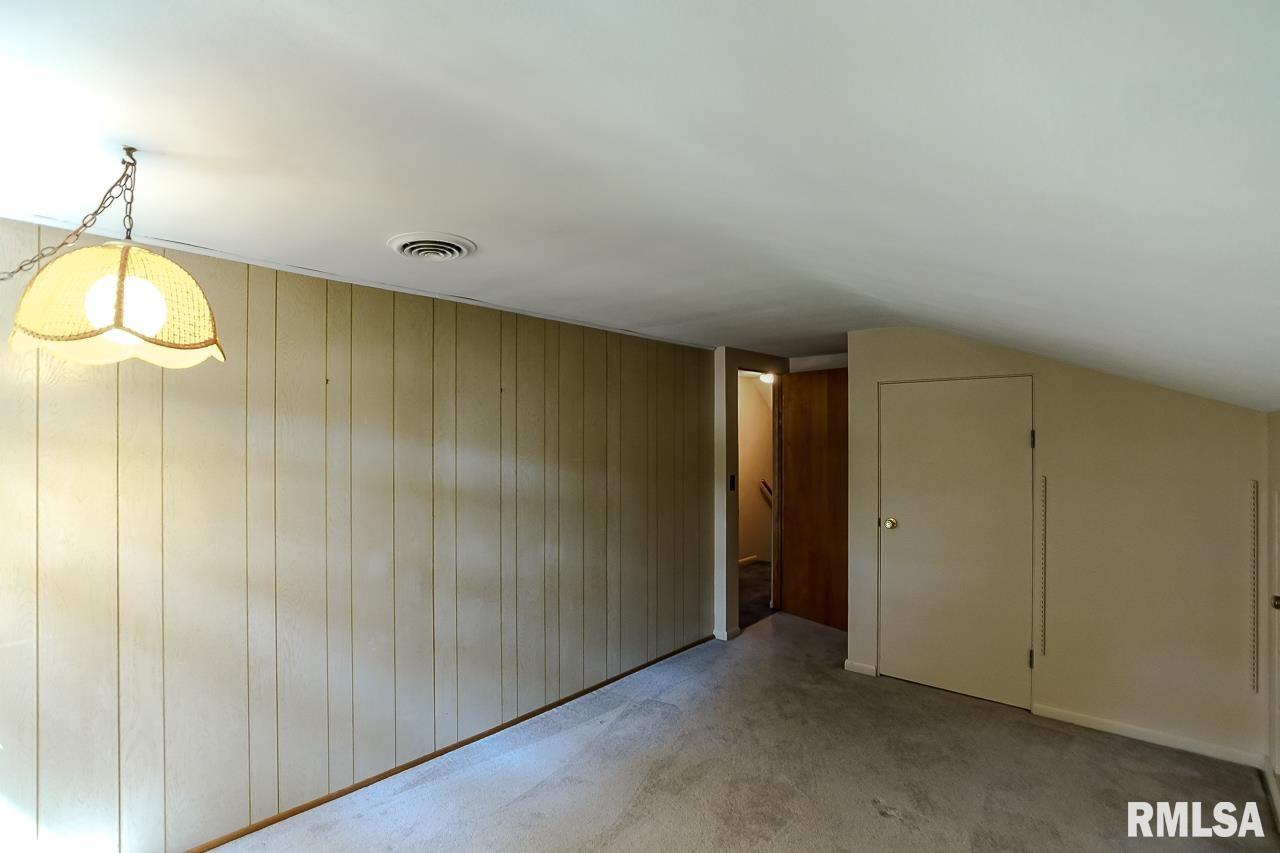 114 South Rustic Road East Peoria, IL 61611 - Photo 19 of 31 Gallery Image 19
