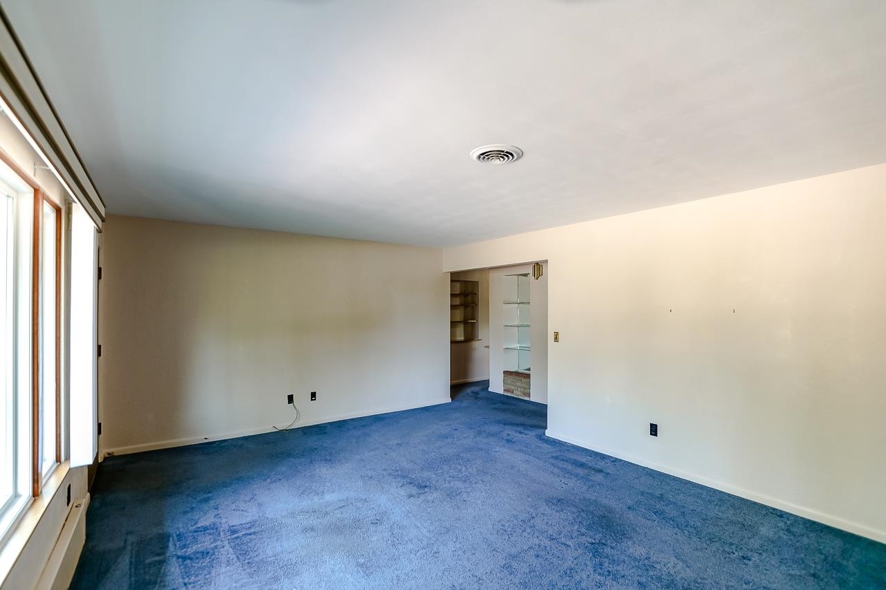114 South Rustic Road East Peoria, IL 61611 - Photo 3 of 31 Gallery Image 3