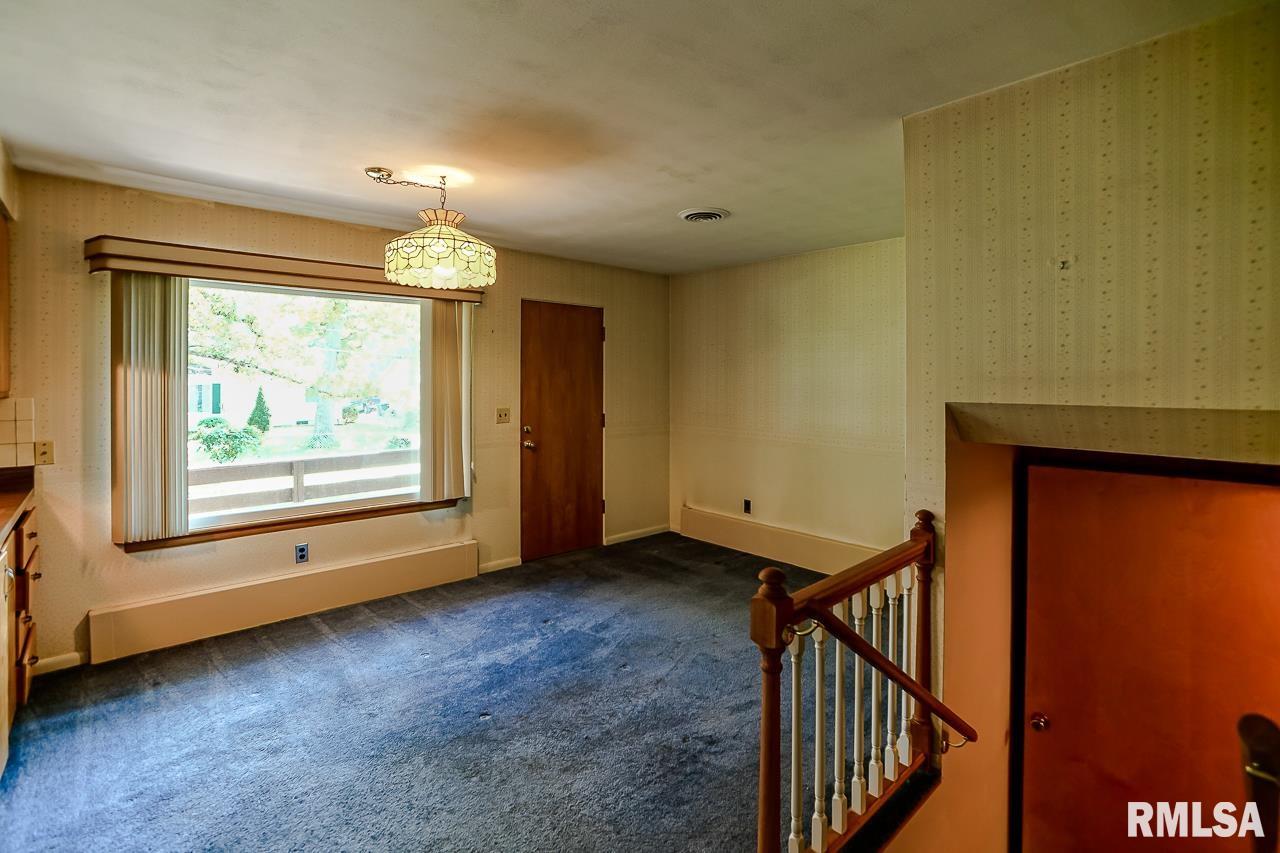 114 South Rustic Road East Peoria, IL 61611 - Photo 5 of 31 Gallery Image 5
