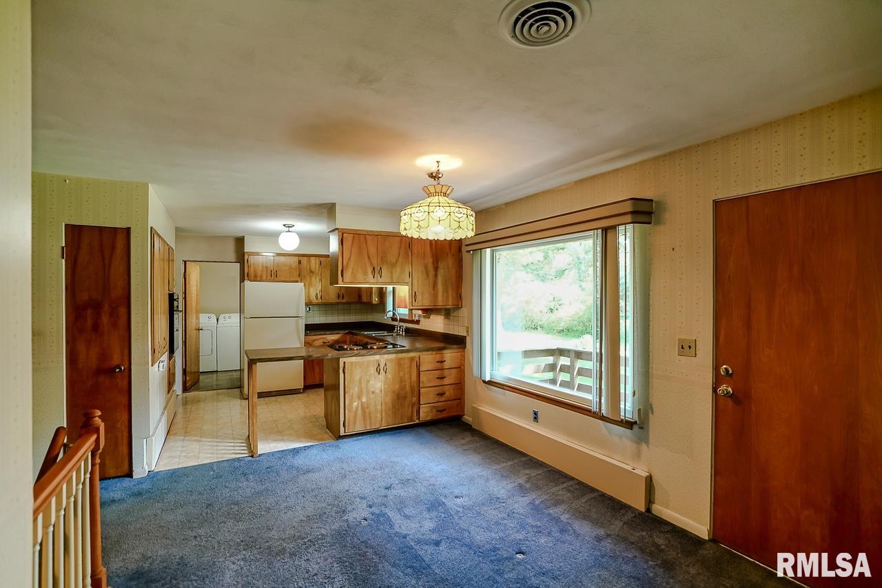 114 South Rustic Road East Peoria, IL 61611 - Photo 6 of 31 Gallery Image 6