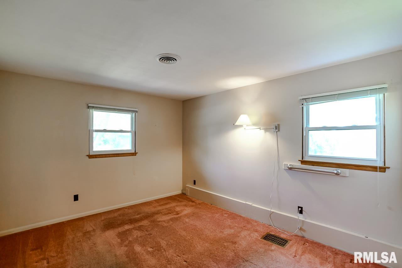 114 South Rustic Road East Peoria, IL 61611 - Photo 10 of 31 Gallery Image 10