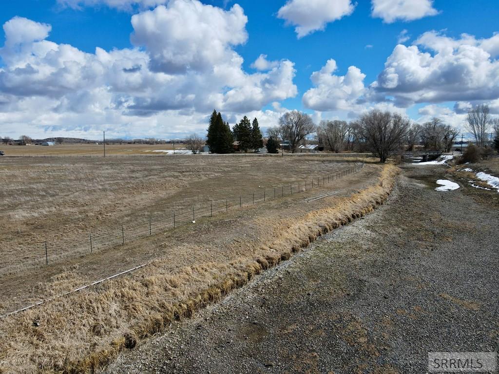 589 North 3600 Street Menan, ID 83434 - Photo 26 of 34