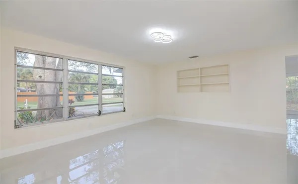 $2,600 | 3105 18th Street, Vero Beach, FL 32960