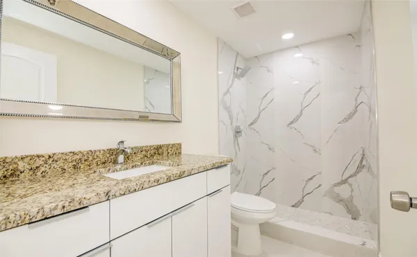 $2,600 | 3105 18th Street, Vero Beach, FL 32960