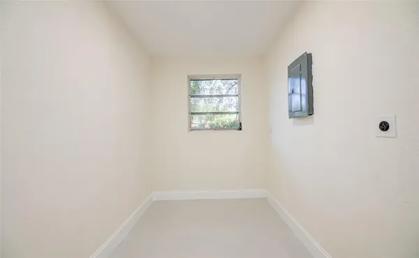 $2,600 | 3105 18th Street, Vero Beach, FL 32960