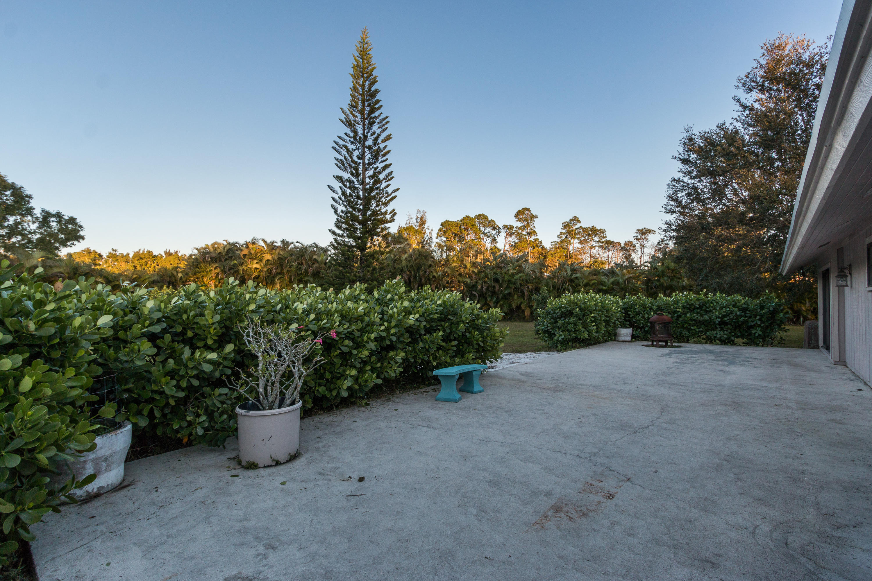 2226 F Road Loxahatchee Groves, FL 33470 - Photo 29 of 41 HUGE BACK PATIO
