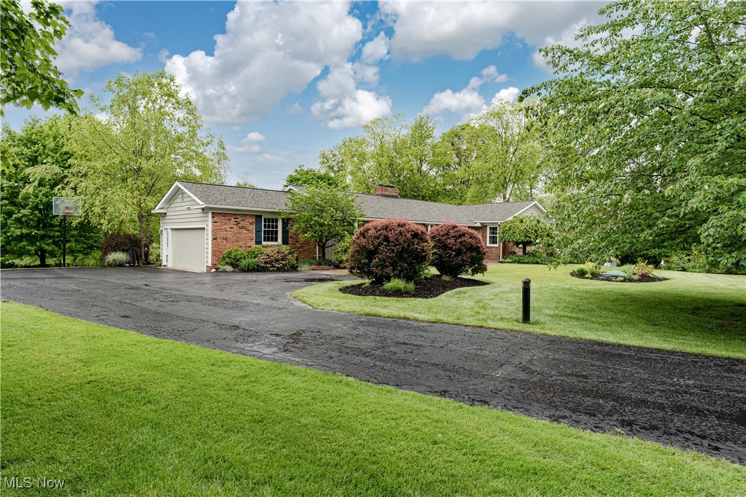 31449 Pinetree Road Cleveland, OH 44124 - Photo 2 of 50