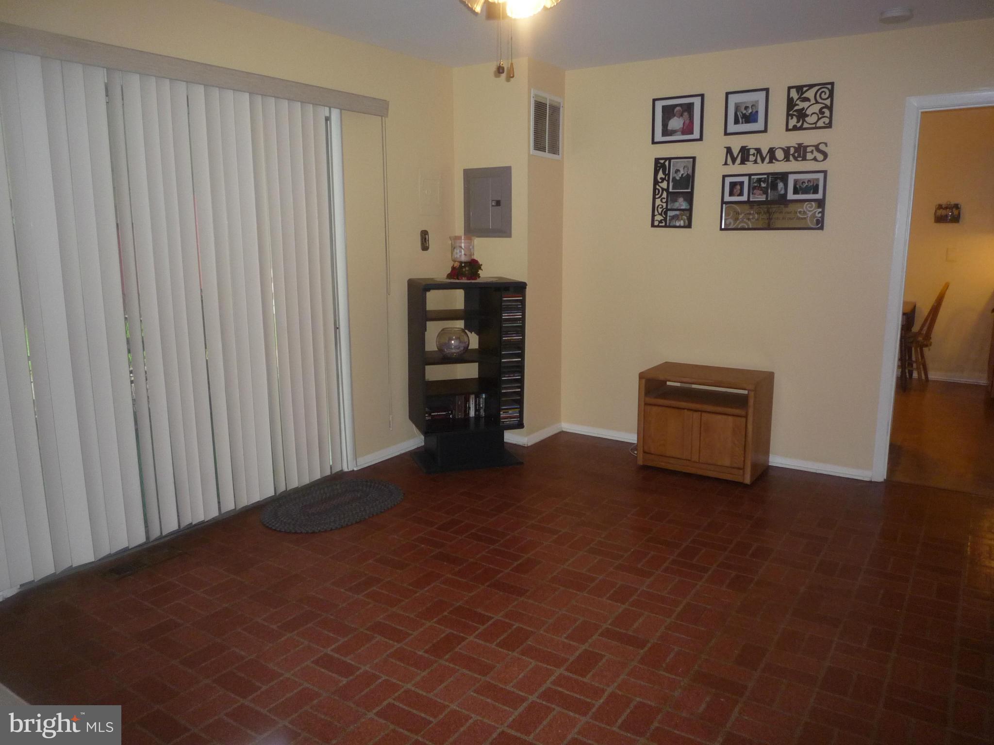 702 Shirley Manor Road Reisterstown, MD 21136 - Photo 11 of 26 Family Room