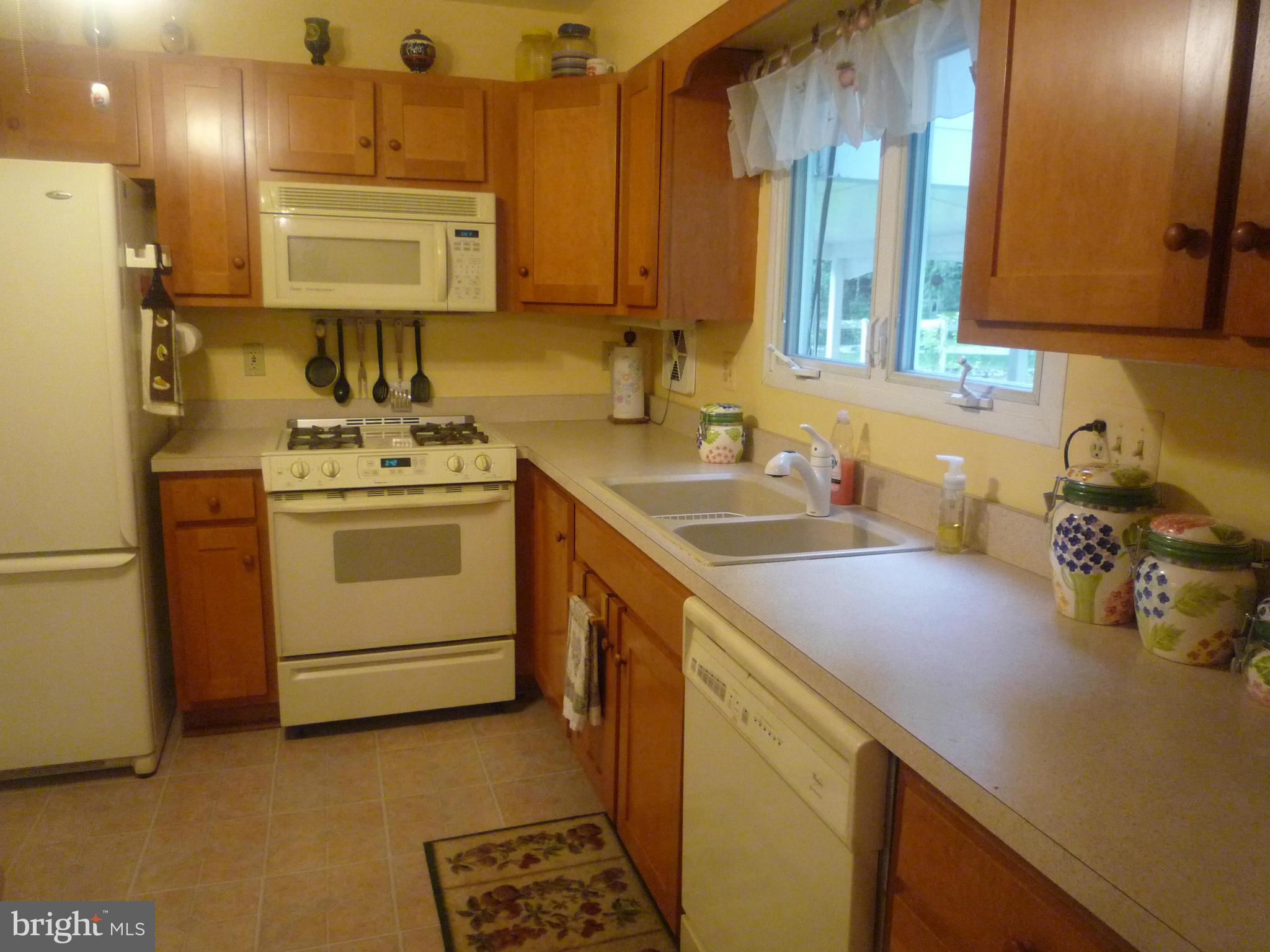 702 Shirley Manor Road Reisterstown, MD 21136 - Photo 6 of 26 Kitchen