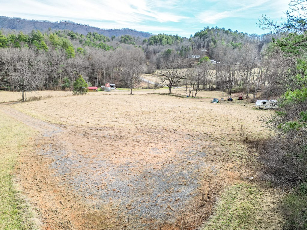 1098 Rowland Hill Road Marble, NC 28905 - Photo 4 of 26