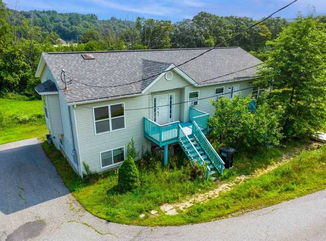 $600,000 | 264 Chestnut Street, Claremont, NH 03743