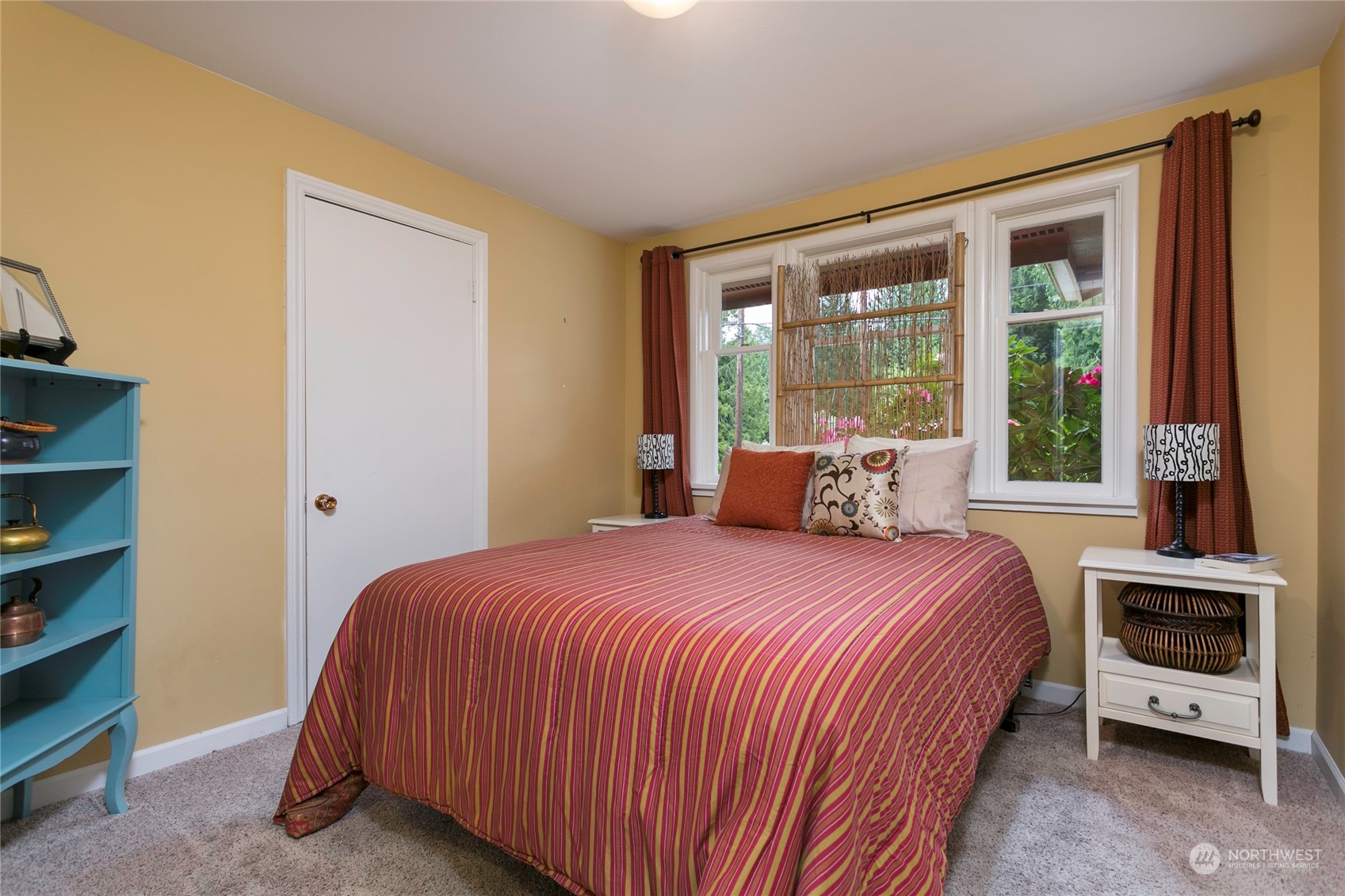 1893 Yew Street Road Bellingham, WA 98229 - Photo 15 of 32 Gallery Image 15