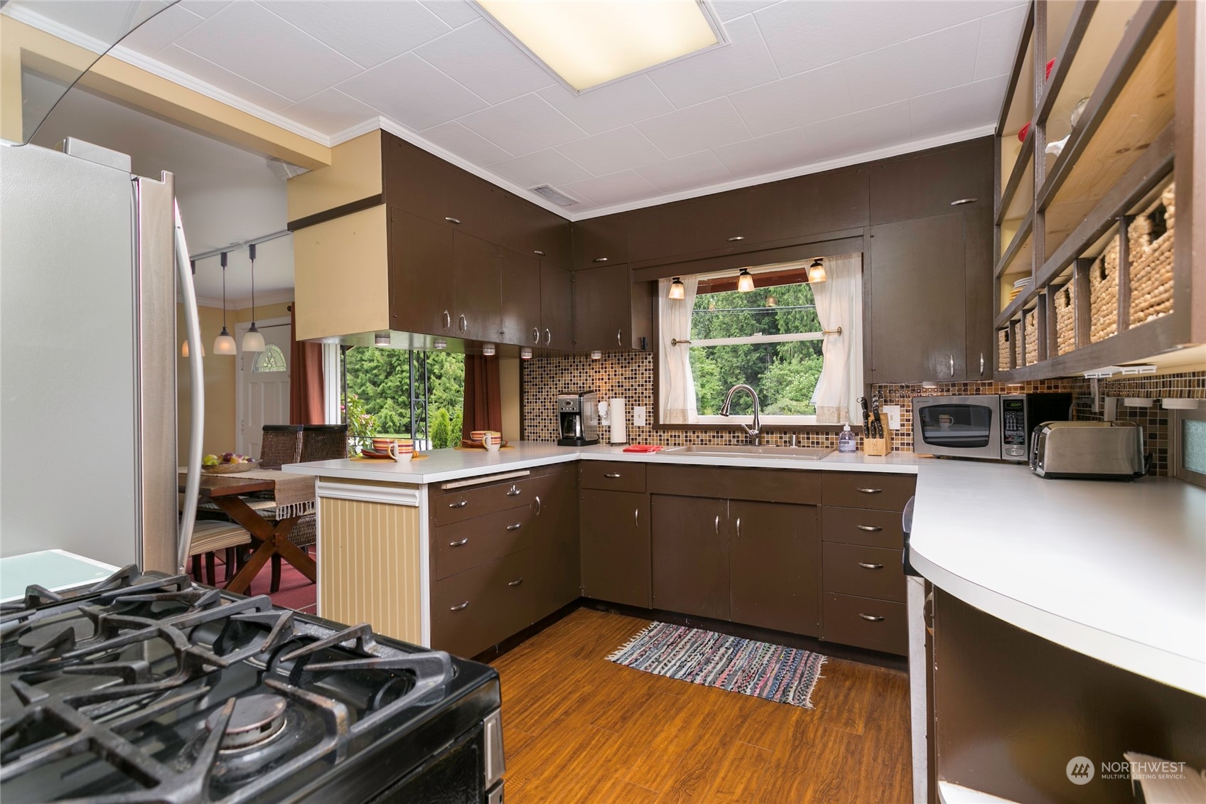 1893 Yew Street Road Bellingham, WA 98229 - Photo 7 of 32 Gallery Image 7