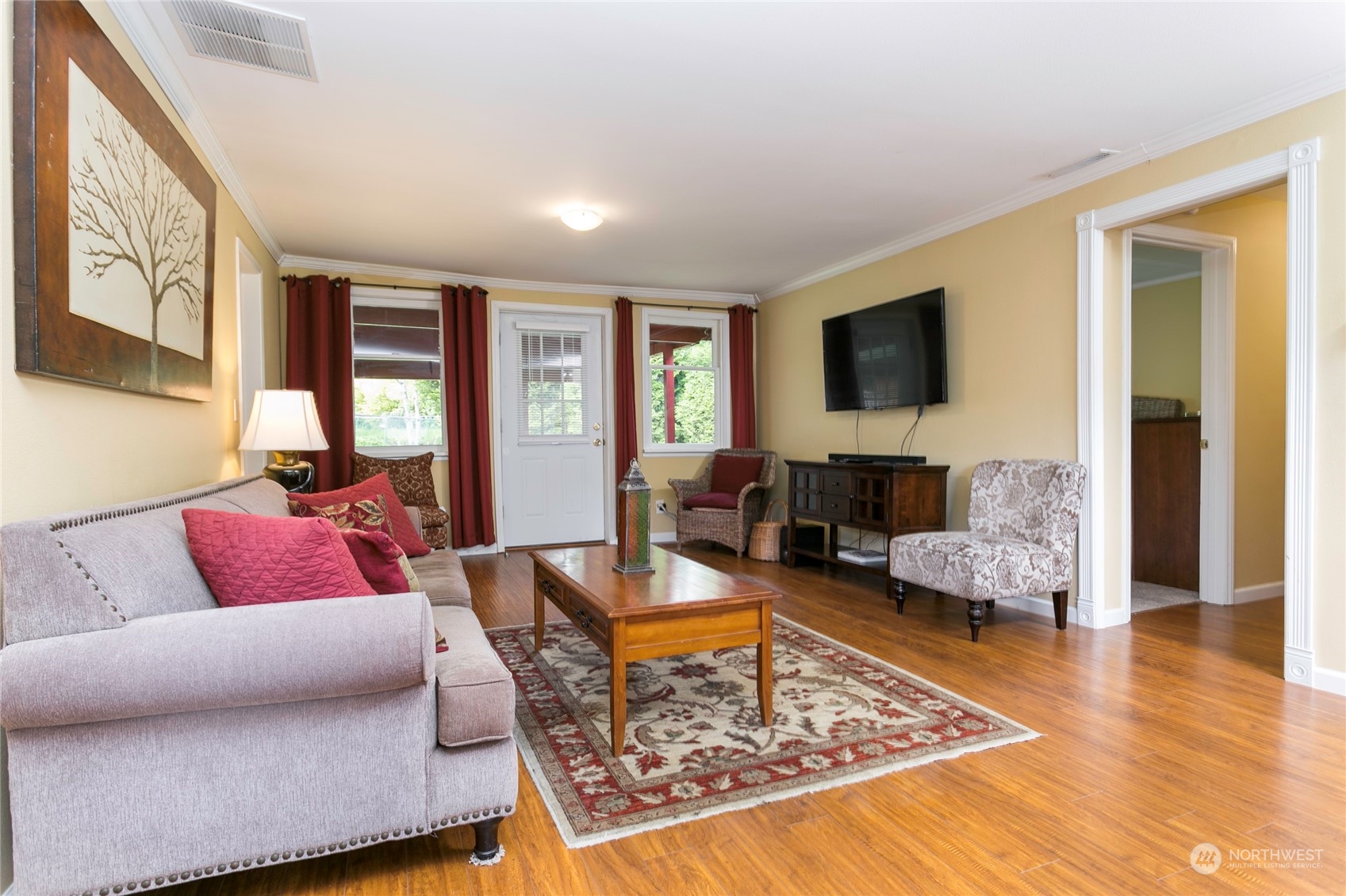 1893 Yew Street Road Bellingham, WA 98229 - Photo 9 of 32 Gallery Image 9
