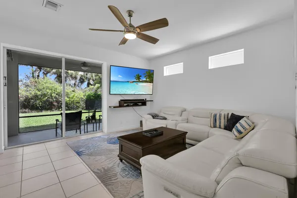 $565,000 | 5801 Southeast Crooked Oak Avenue, Hobe Sound, FL 33455