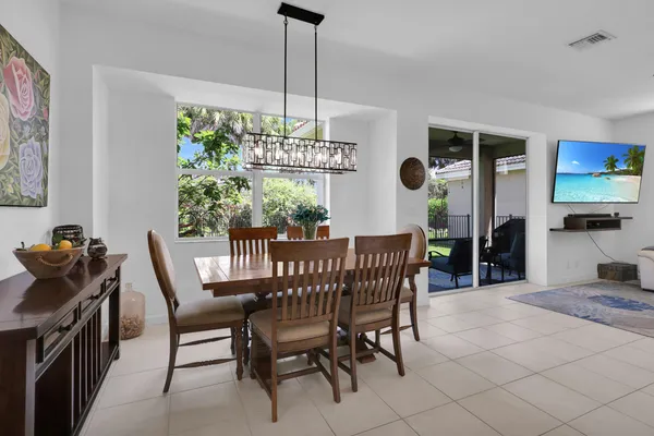$565,000 | 5801 Southeast Crooked Oak Avenue, Hobe Sound, FL 33455