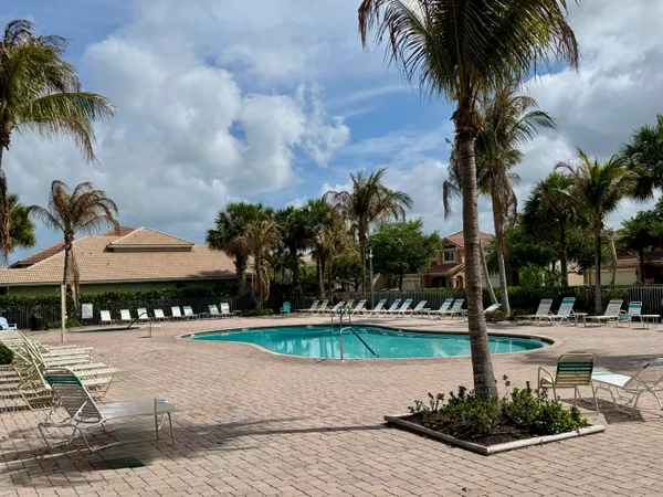$565,000 | 5801 Southeast Crooked Oak Avenue, Hobe Sound, FL 33455