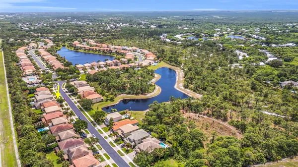 $565,000 | 5801 Southeast Crooked Oak Avenue, Hobe Sound, FL 33455
