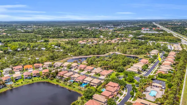 $565,000 | 5801 Southeast Crooked Oak Avenue, Hobe Sound, FL 33455