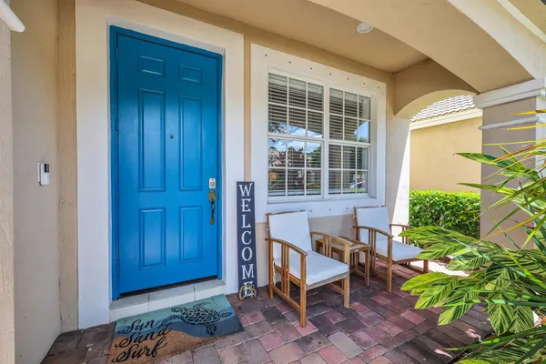 $565,000 | 5801 Southeast Crooked Oak Avenue, Hobe Sound, FL 33455