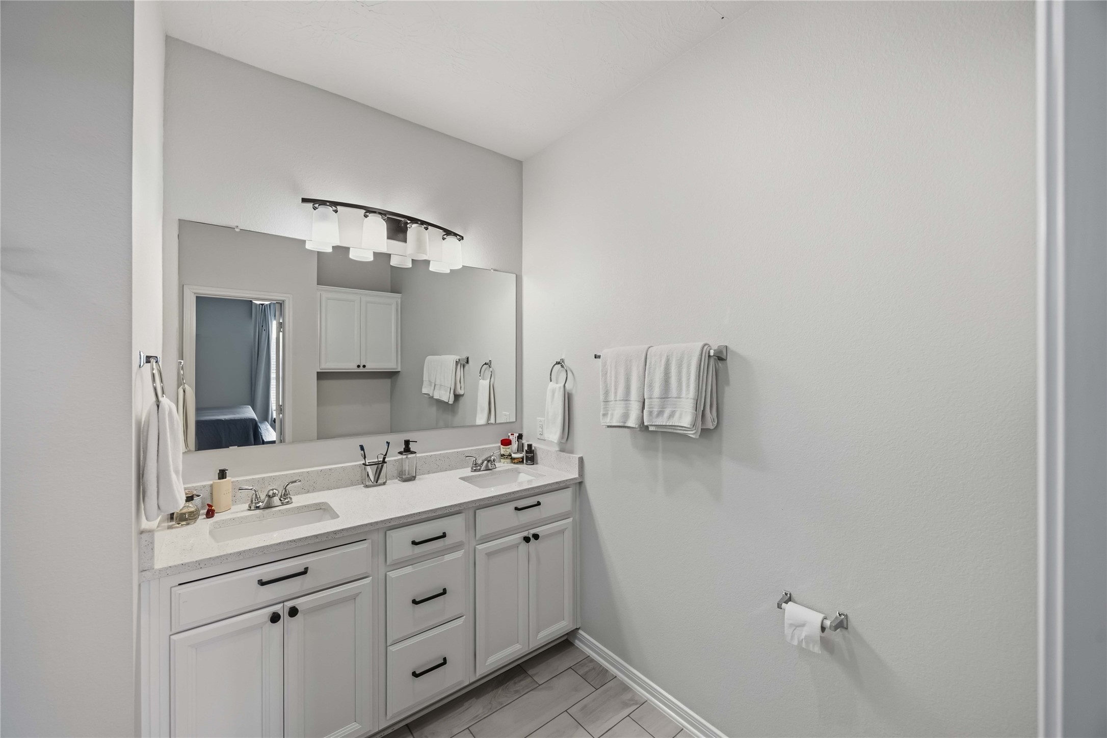 148 Austin Road Angleton, TX 77515 - Photo 15 of 25