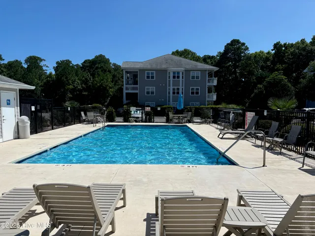 $1,750 | 3030 Marsh Winds Circle, Unit 1103A, Southport, NC 28461