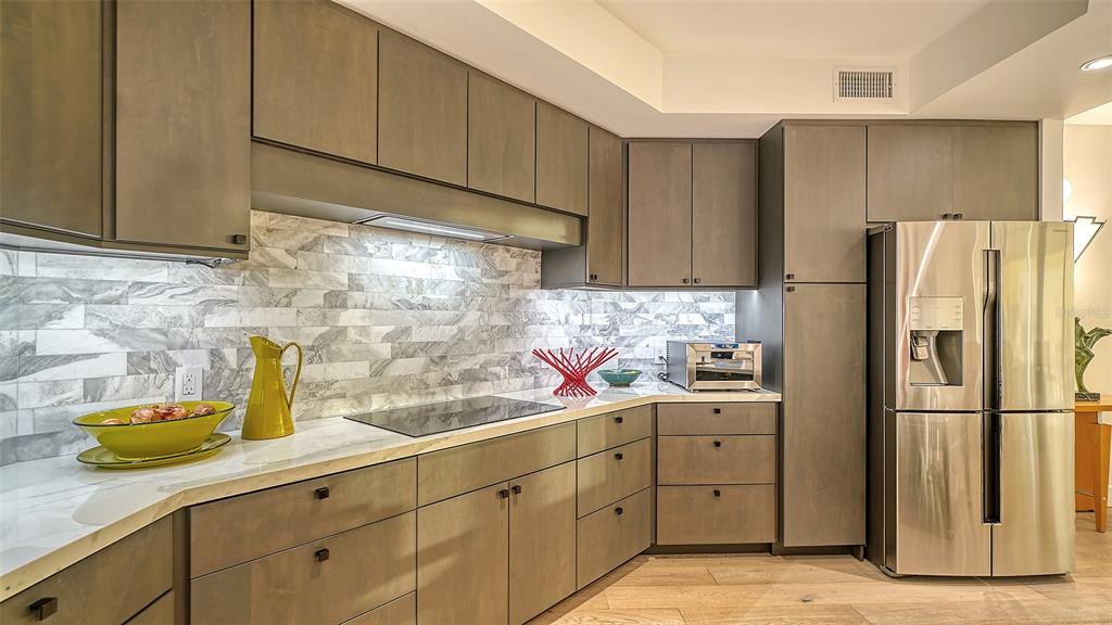 401 North Point Road, Unit 404 Osprey, FL 34229 - Photo 37 of 95 Gallery Image 37