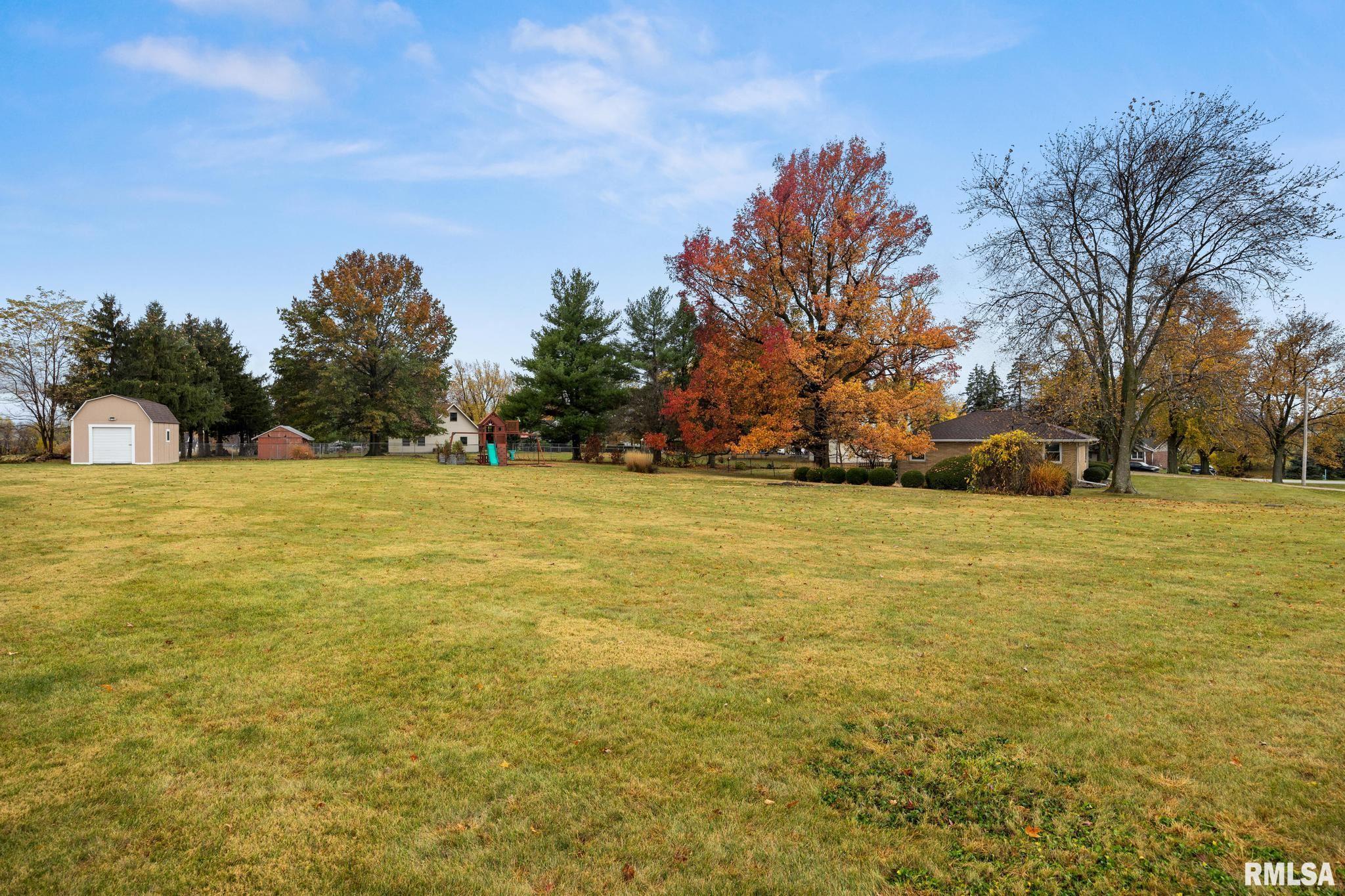 1154 West Cruger Road Washington, IL 61571 - Photo 30 of 36 Gallery Image 30