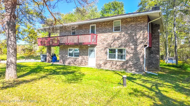 $290,000 | 98 Black Bear Pass, White Haven, PA 18661