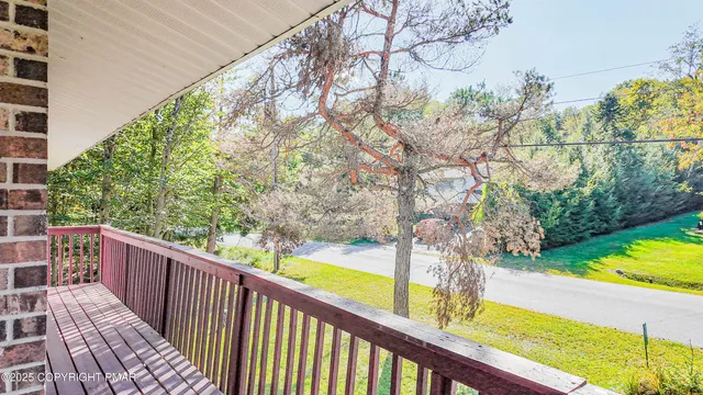 $290,000 | 98 Black Bear Pass, White Haven, PA 18661