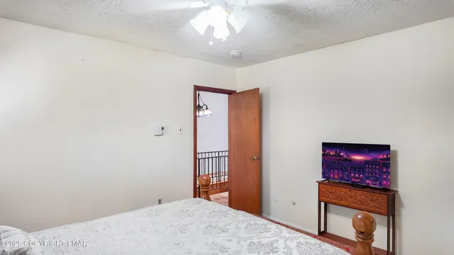 $290,000 | 98 Black Bear Pass, White Haven, PA 18661