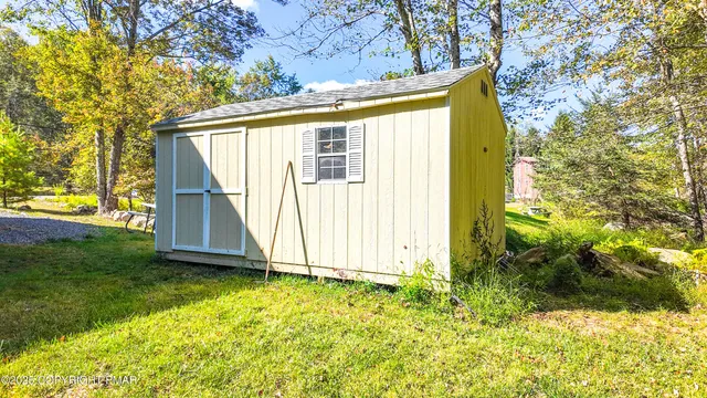 $290,000 | 98 Black Bear Pass, White Haven, PA 18661