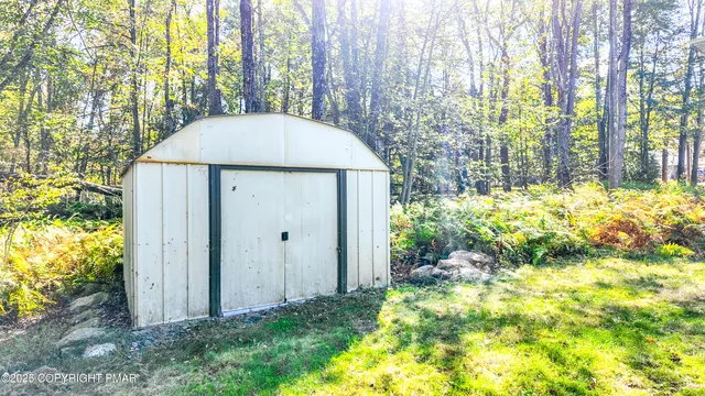 $290,000 | 98 Black Bear Pass, White Haven, PA 18661